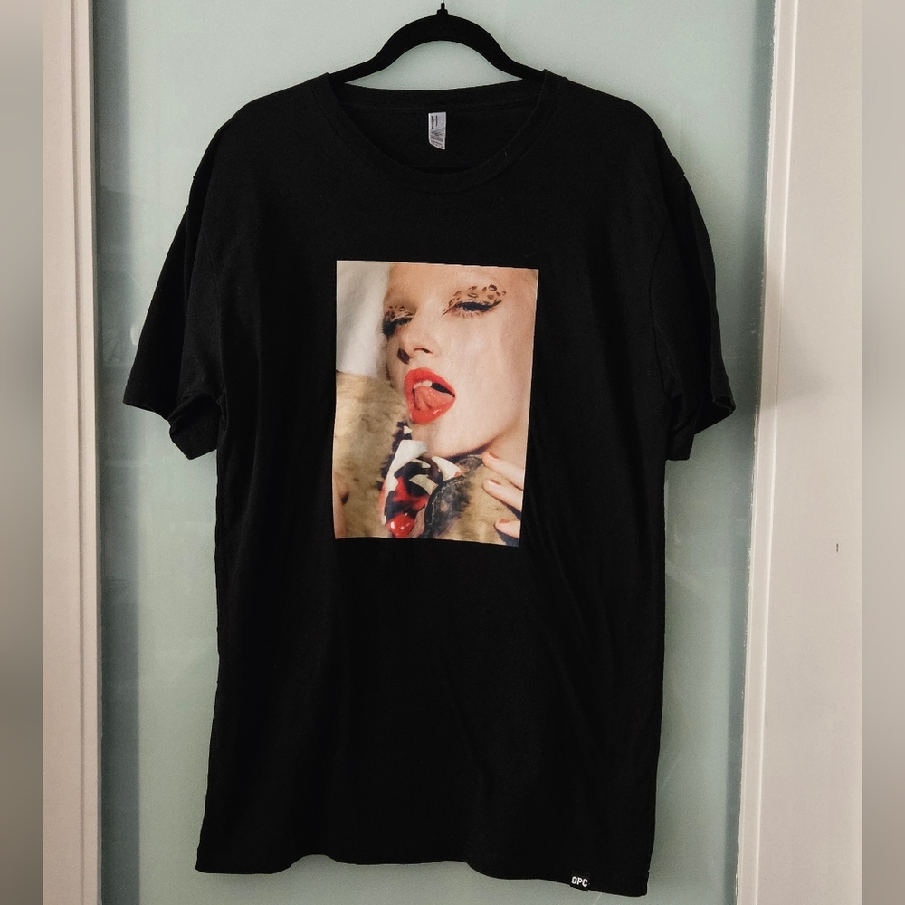 Tshirt with Girl tongue print Cotton America Apparel size L